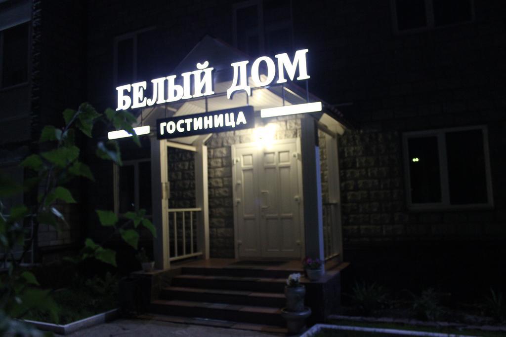 Bely Dom Hotel Krasnoyarsk Exterior foto